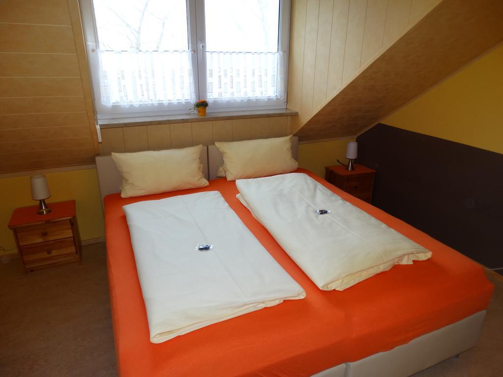 Pension Wolkenstein Langenbruck Exterior foto